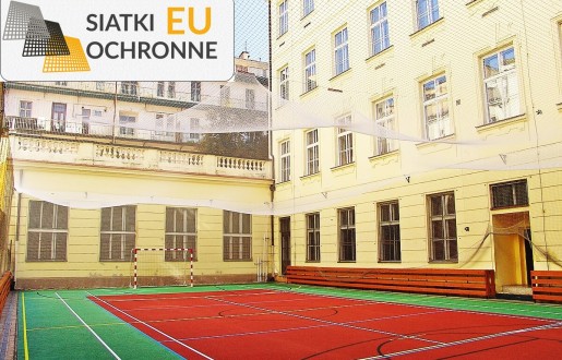   SiatkiOchronne.eu - Siatka sportowa 4,5x4,5 o grubości 4mm wykonana z PP 