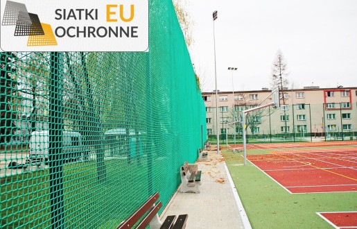   SiatkiOchronne.eu - Siatka ochronna 4m z mocnymi słupami i oczkami 4,5x4,5cm, grubość 3mm 