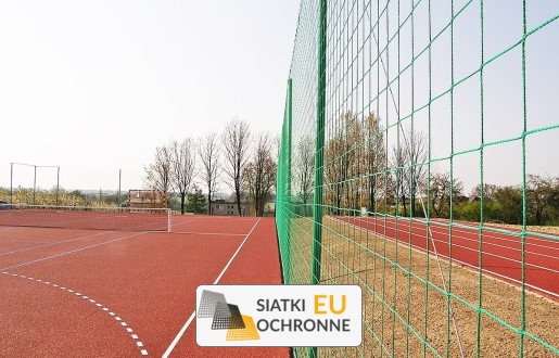   SiatkiOchronne.eu - Ogrodzenie boiska - mocna siatka 