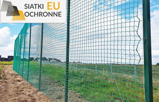   SiatkiOchronne.eu - Ogrodzenie boiska 6m wys. z słupami i siatką 8x8cm o grubości 6mm 
