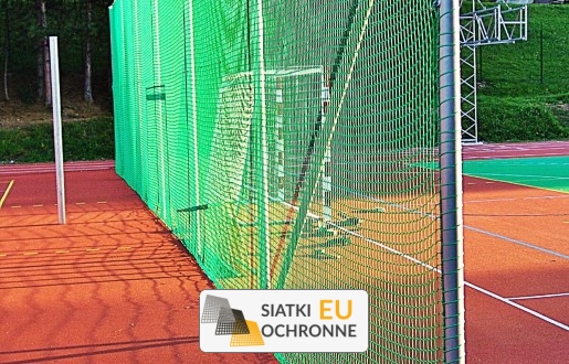   SiatkiOchronne.eu - Ogrodzenie boiska 5m wys. z słupami i siatką 4,5x4,5cm o grubości 4mm 
