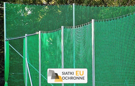   SiatkiOchronne.eu - Ogrodzenie boiska 6m wys. z słupami i siatką 10x10cm o grubości 5mm 
