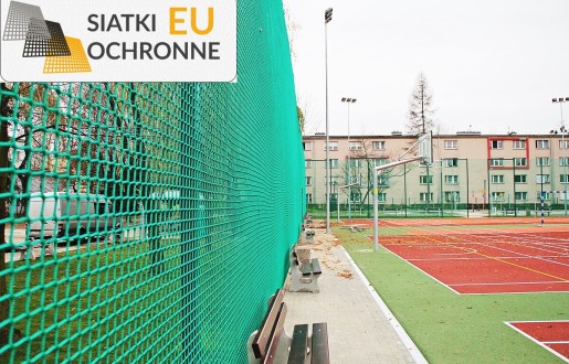 Niezawodne siatki i piłkochwyt dla boiska szkolnego SiatkiOchronne.eu - Niezawodne siatki i piłkochwyt dla boiska szkolnego
