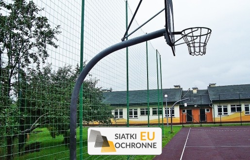   SiatkiOchronne.eu - Siatka na boisko orlik   Siatka na piłkochwyt boisko orlik 