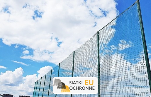   SiatkiOchronne.eu - Ekonomiczne ogrodzenie sportowe do boiska piłkarskiego 