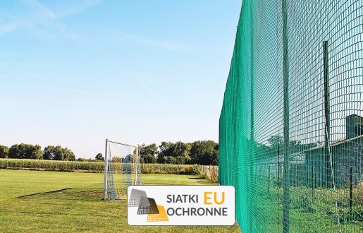   SiatkiOchronne.eu - Siatka zabezpieczająca na piłkochwyt do gry w piłkę nożną 