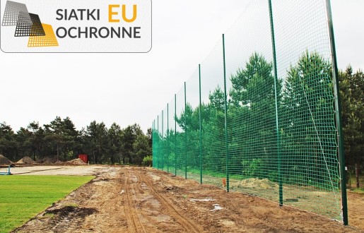 Piłkochwyty 4m wys. z słupami i siatką 8x8cm o grubości 5mm Wysokość piłkochwytów 4m SiatkiOchronne.eu - Piłkochwyty 4m wys. z słupami i siatką 8x8cm o grubości 5mm Wysokość piłkochwytów 4m