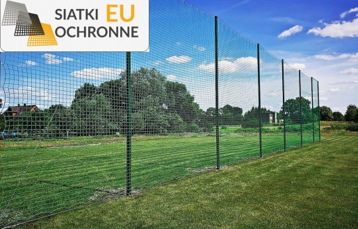   SiatkiOchronne.eu - Słupy z mocną siatką 8x8cm o grubości 5mm i wysokości 6 metrów 
