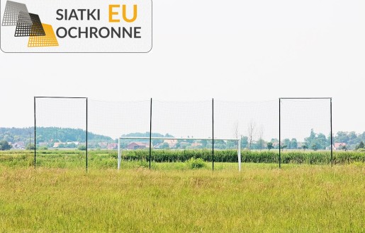   SiatkiOchronne.eu - Zestaw 5-metrowy z siatką 8x8cm i słupami, o grubości 5mm 