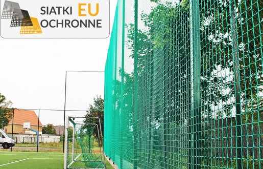   SiatkiOchronne.eu - Solidny Piłkochwyt o wysokości 6m z siatką 4,5x4,5cm o grubości 4mm 