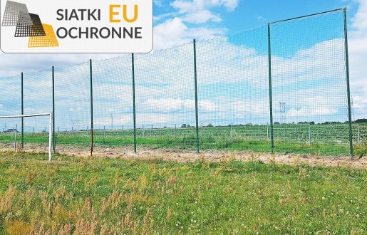 Piłkochwyt 4m - Siatkowy zestaw piłkochwytów, wysokość 4m, z słupami i siatką o oczkach 8x8cm oraz grubości 5mmPiłkochwyty 4m wys. z słupami i siatką 8x8cm o grubości 5mm Wysokość piłkochwytów 4m SiatkiOchronne.eu - Piłkochwyt 4m - Siatkowy zestaw piłkochwytów, wysokość 4m, z słupami i siatką o oczkach 8x8cm oraz grubości 5mmPiłkochwyty 4m wys. z słupami i siatką 8x8cm o grubości 5mm Wysokość piłkochwytów 4m