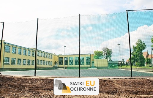   SiatkiOchronne.eu - Wieszana siatka do zatrzymywania piłek 