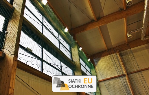 Wytrzymała siatka okienna na metry kwadratowe - dostosowana do hal sportowych SiatkiOchronne.eu - Wytrzymała siatka okienna na metry kwadratowe - dostosowana do hal sportowych