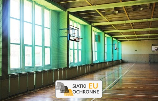 Siatka zabezpieczająca dla okien w hali sportowej SiatkiOchronne.eu - Siatka zabezpieczająca dla okien w hali sportowej