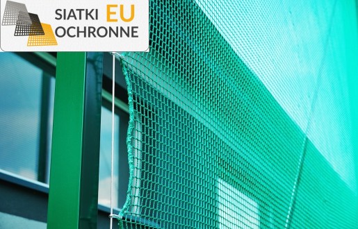   SiatkiOchronne.eu - Bezpieczna osłona z siatki sznurkowej do obiektów sportowych 