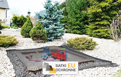   SiatkiOchronne.eu - Bezpieczna strefa na kempingu — Idealne ogrodzenie dla Twojego malucha 